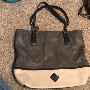 Multiple pockets shoulder purse